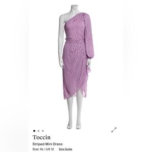 Toccin Lilac One-Shoulder Asymmetrical Midi Dress Fits fits like 10/12